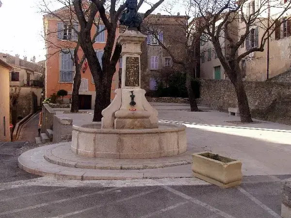 Cuisiniste sur Mesure 83 Cuisiniste sur mesure Camps-la-Source